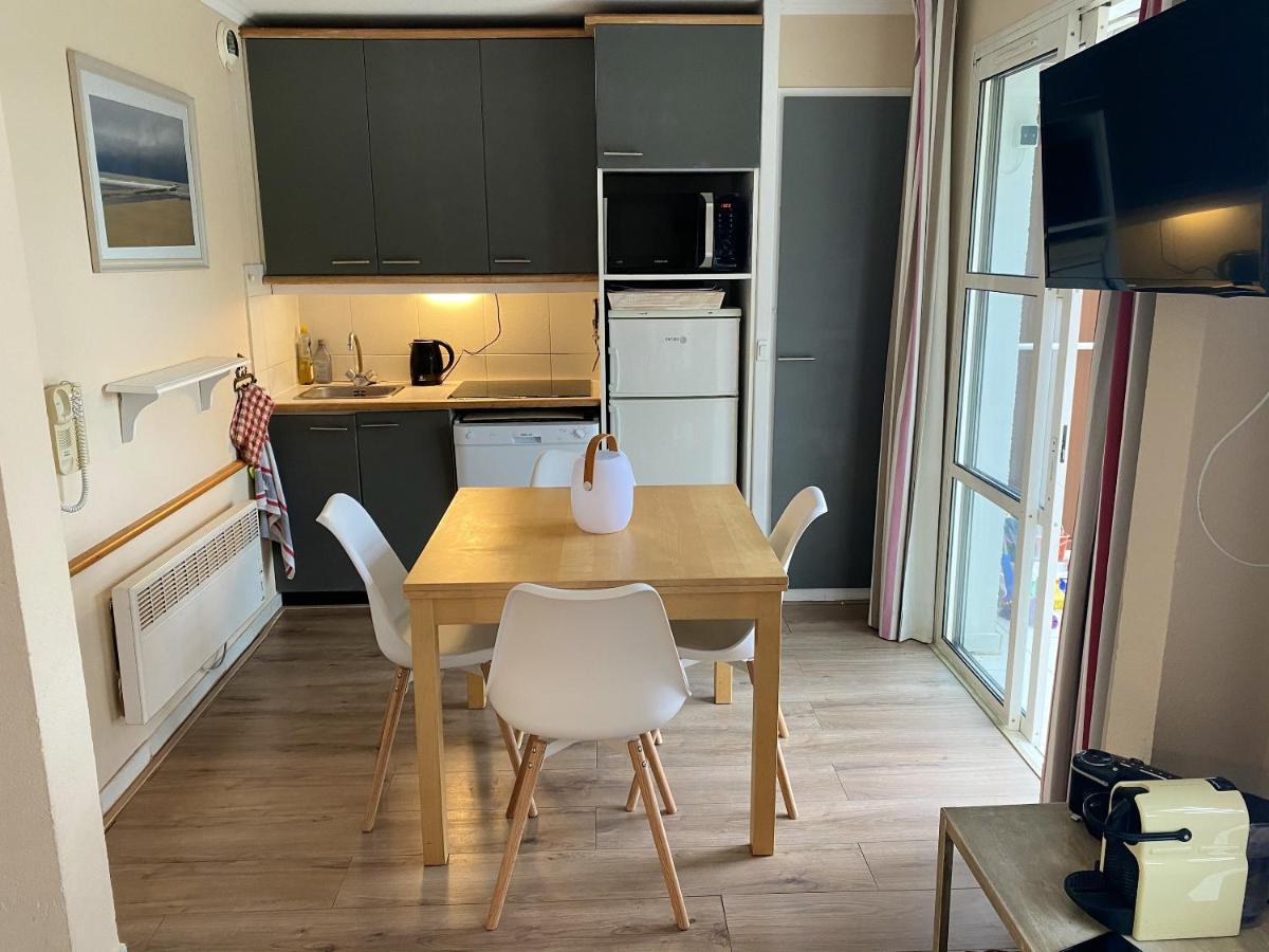 Appartement Familial Avec Vue Sur La Mer A Agay 40 M² + Piscine Сен-Рафаель Екстер'єр фото